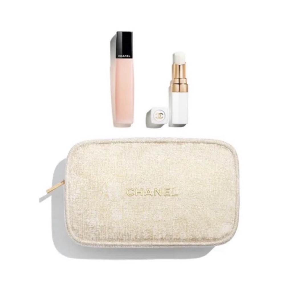 NIB Chanel 2023 Holiday Gift Set/On the Go Moisture via Bloomingdale’s NYC.